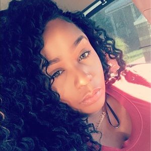 Meet your Posher, Nekisha