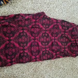 Lularoe OS Pink and Black