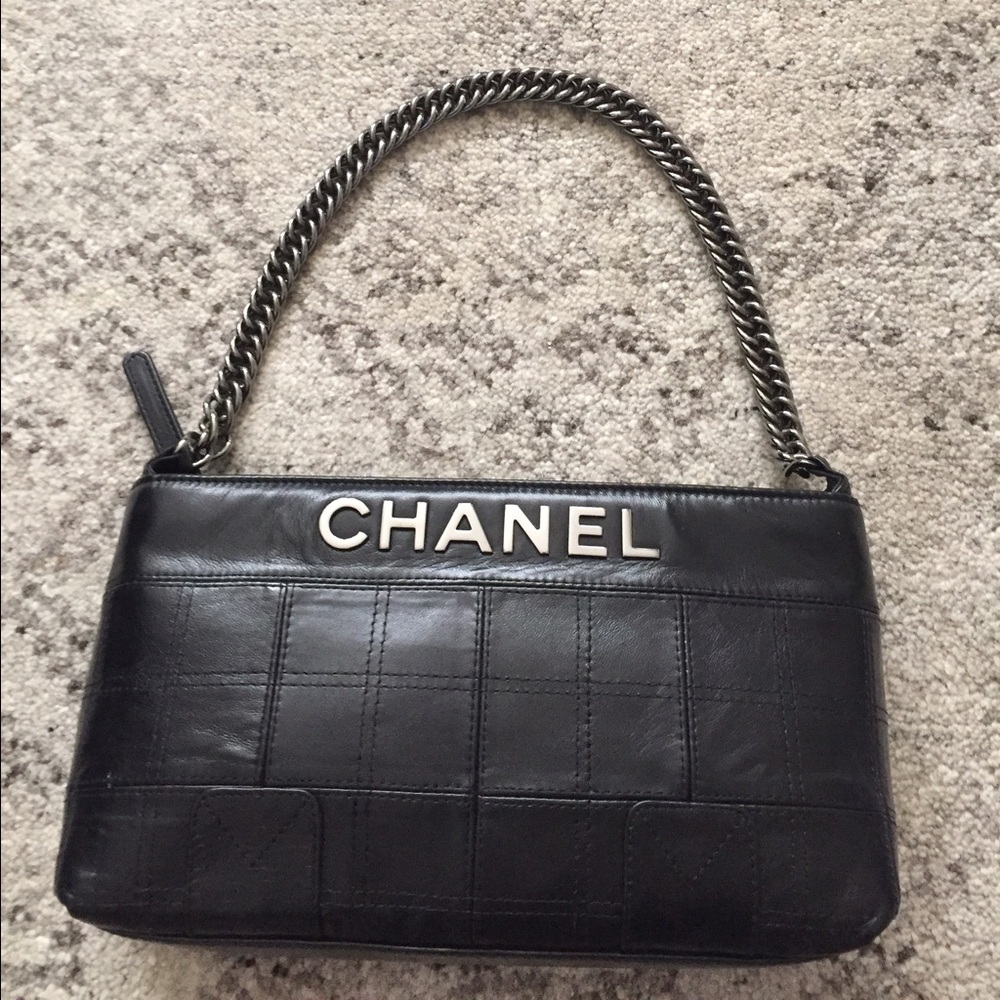 Amazing Rare Chanel chain strap bag