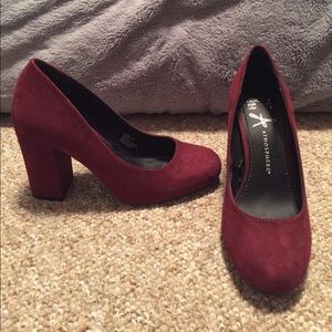 Size 5 dark red heels