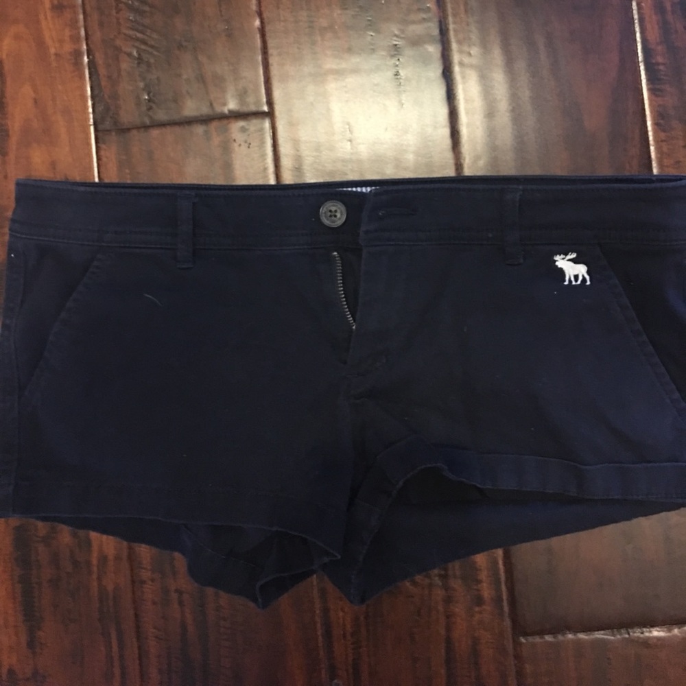 Short A&F shorts