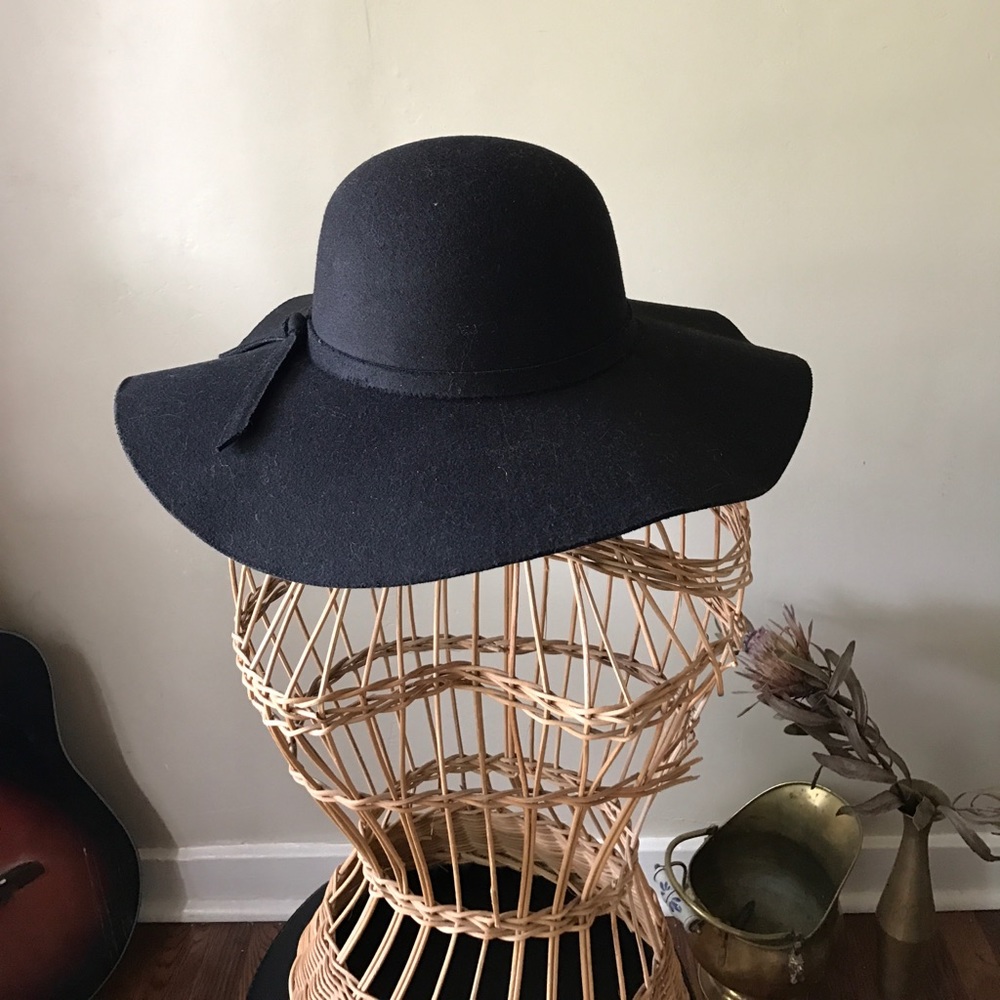 Black Felt Floppy Hate