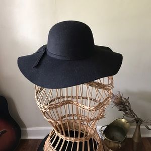 Black Felt Floppy Hate