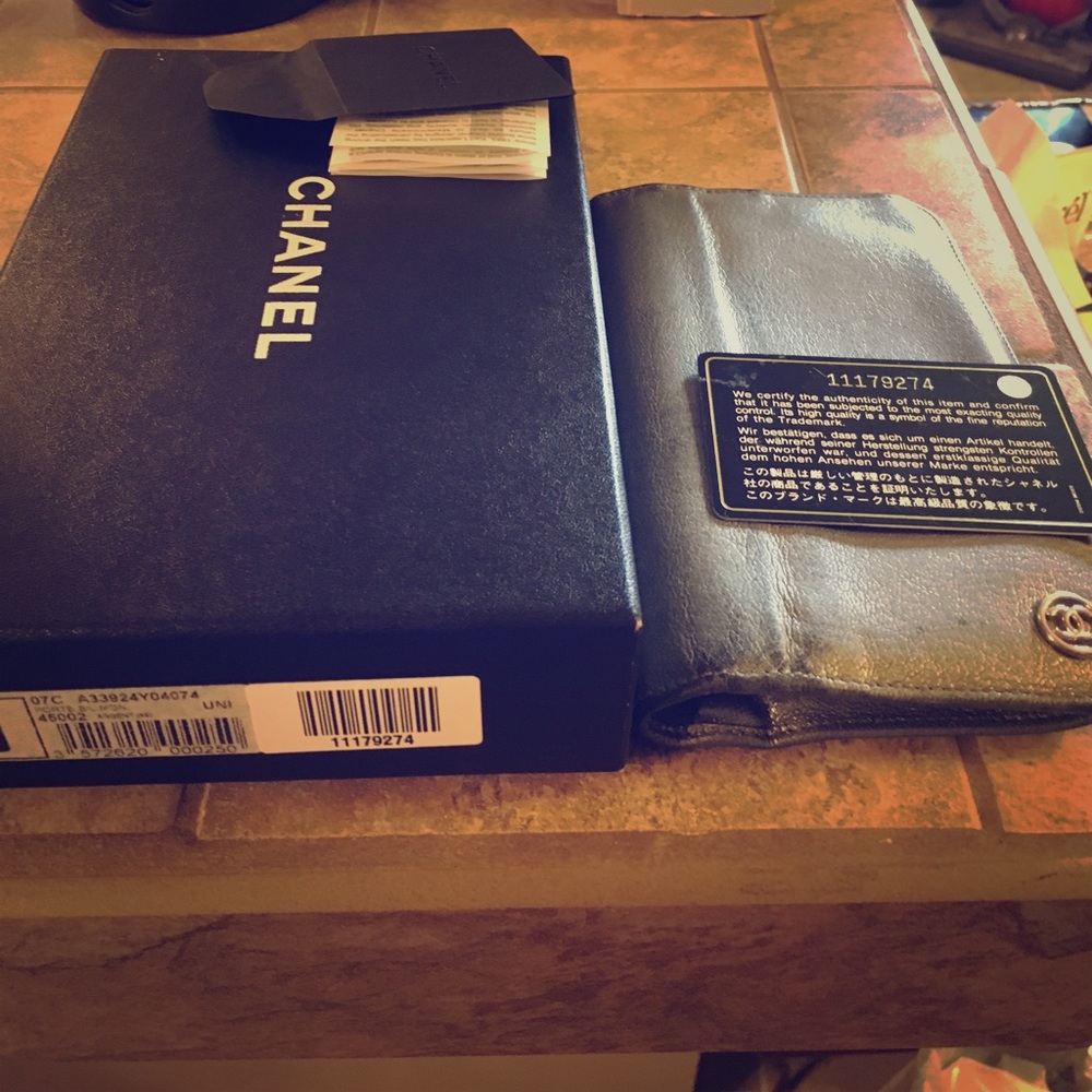 Chanel wallet