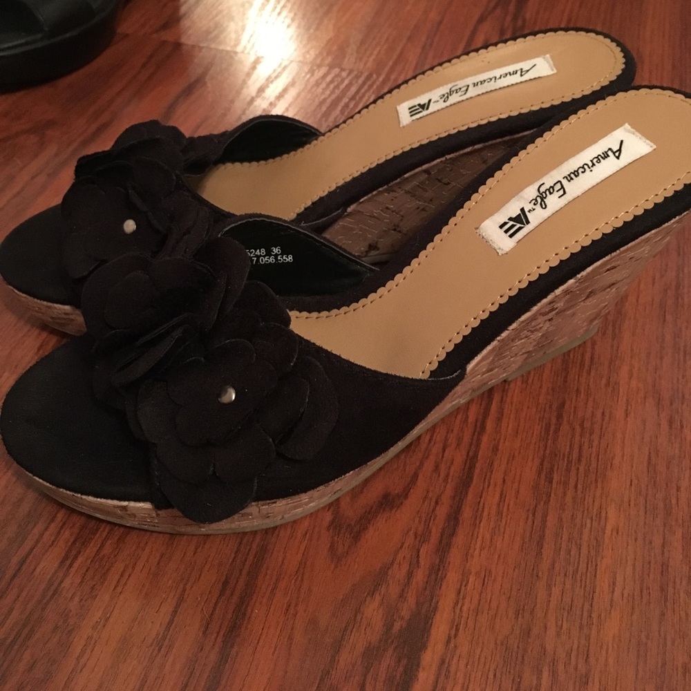 AE Wedges size 9 NWOT