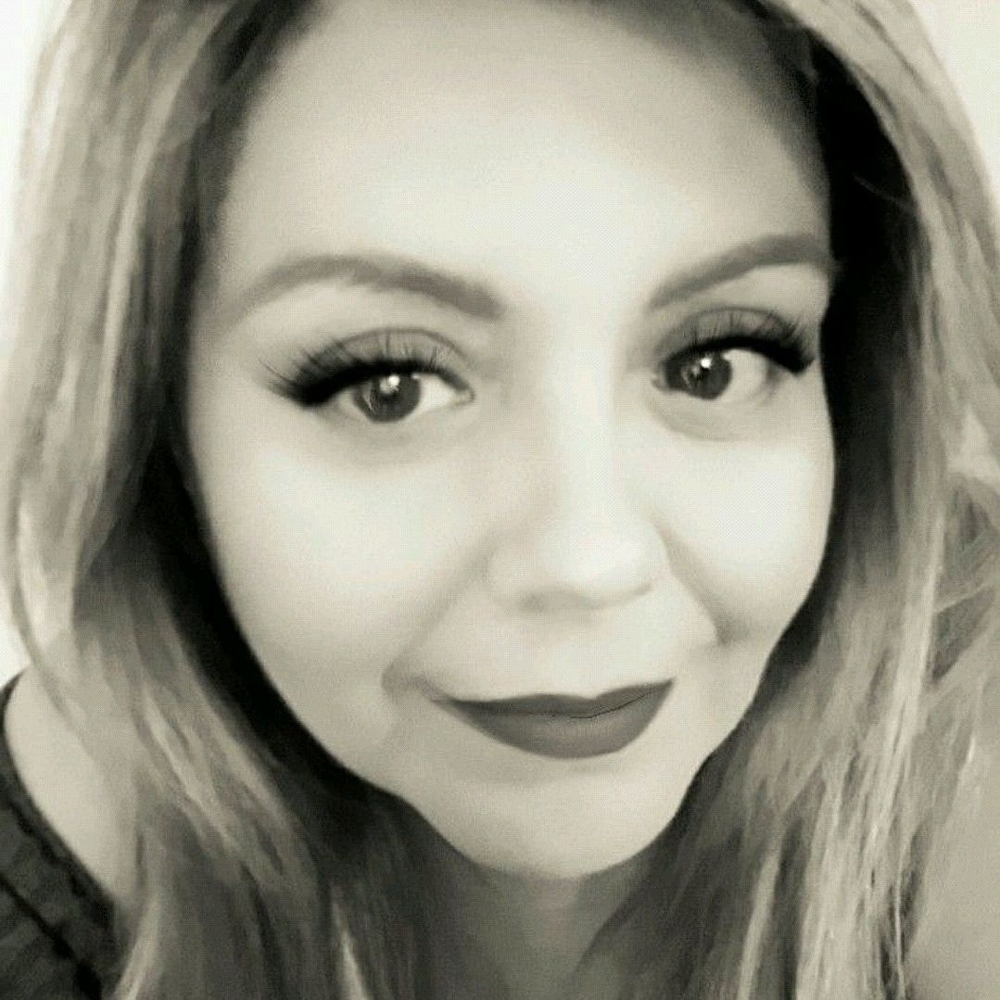 Meet your Posher, Raquel