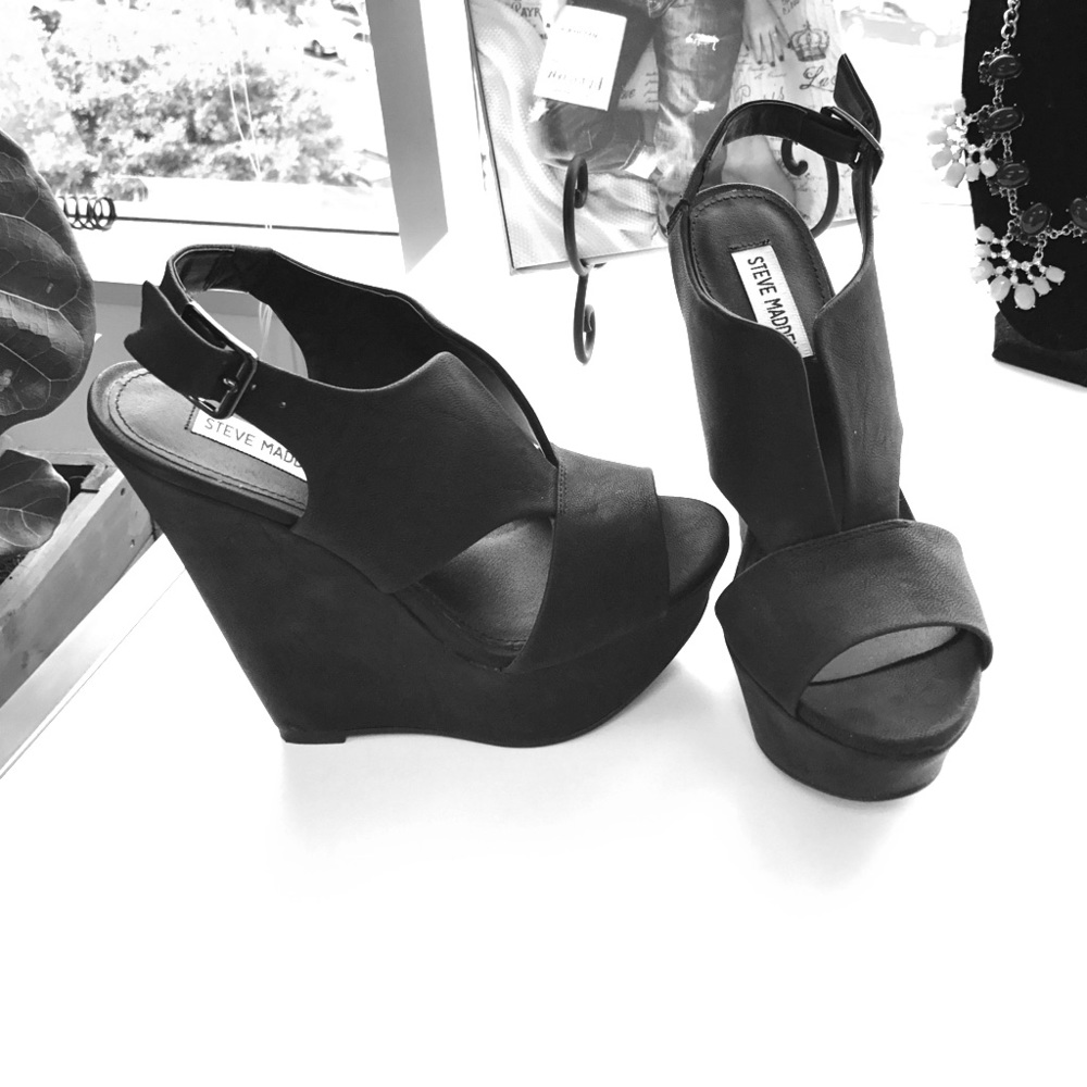 Black Steve Madden Platform Shoes PRICE DROP