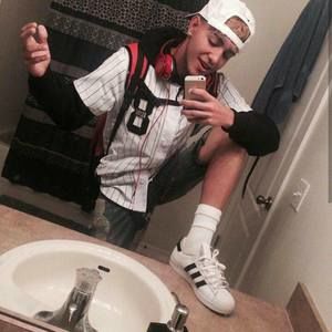 Meet your Posher, Elliott