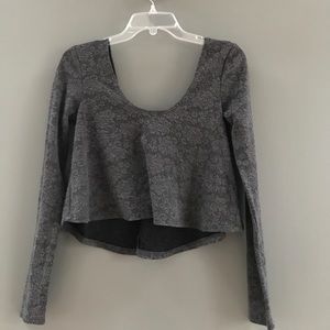 Long sleeve crop top