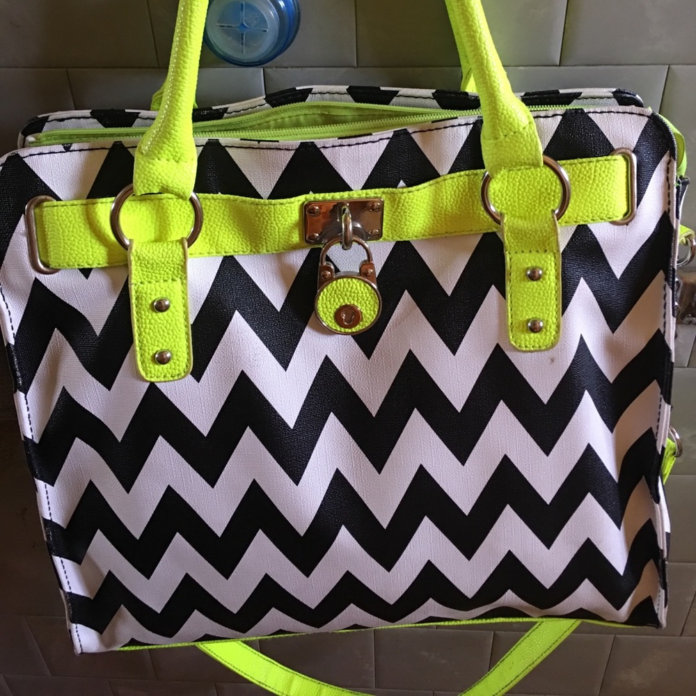 Neon Green Purse (Hand Bag)