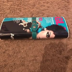 Magazine Clutch