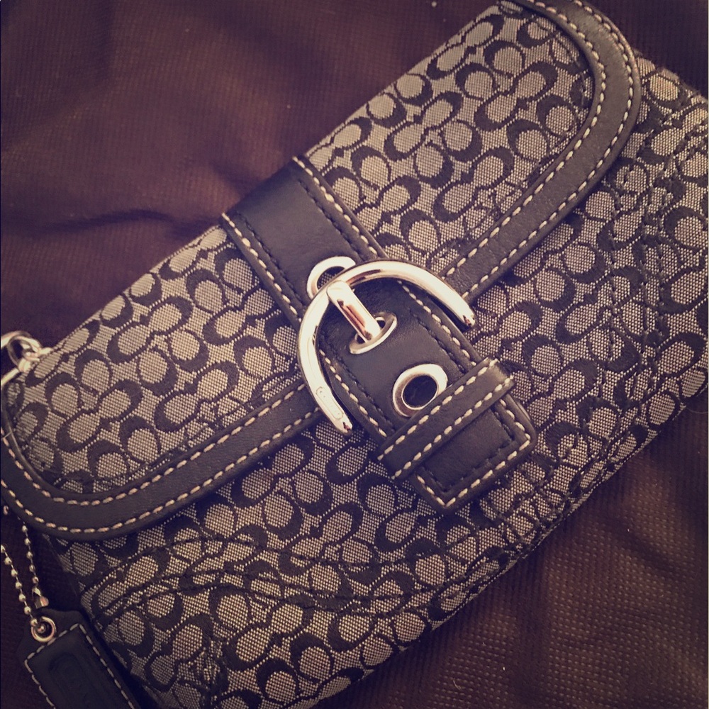 Coach mini clutch