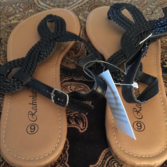 Gladiator Flat Sandal T-Strap size 9 - Picture 4 of 4