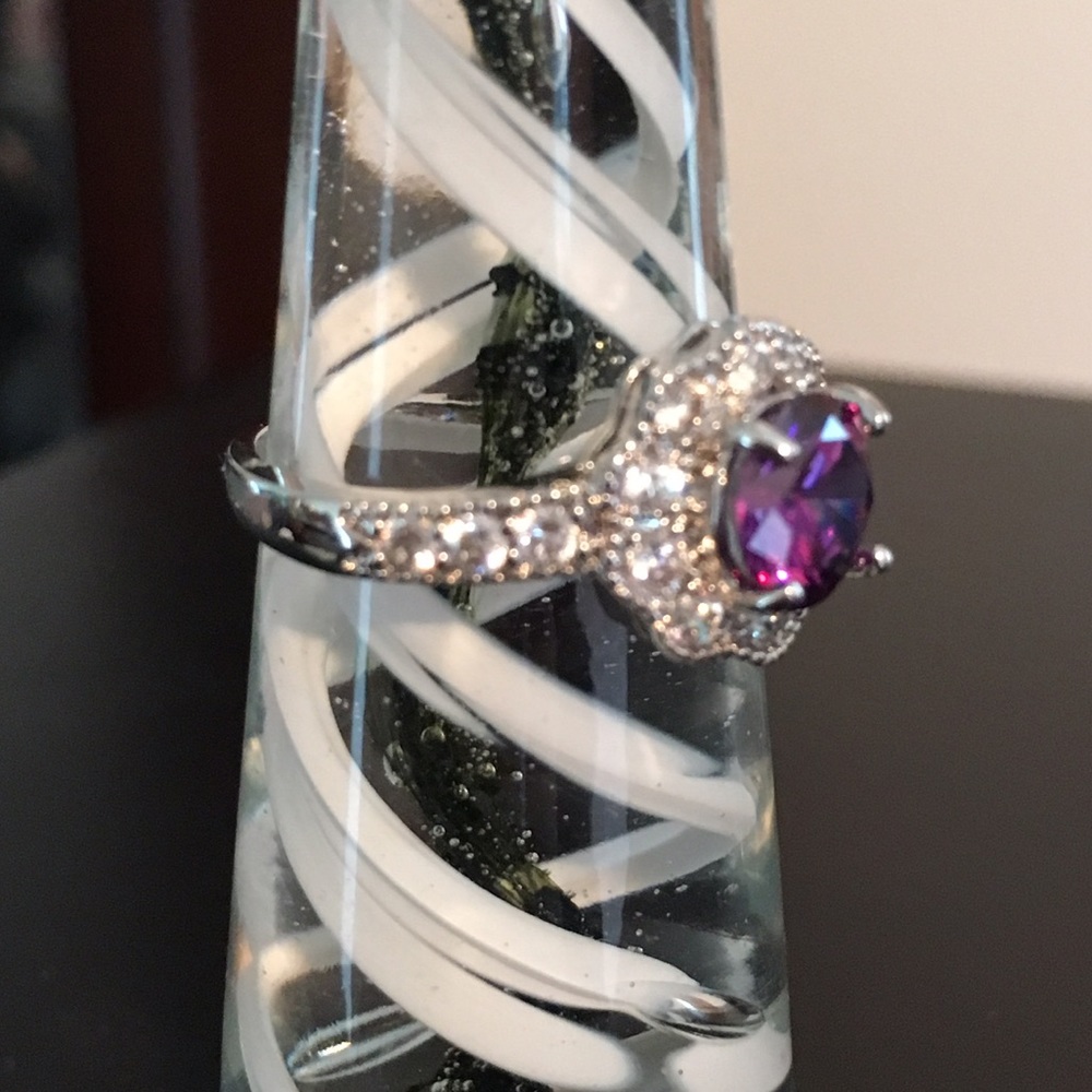 Fashion Ring - Picture 2 of 4