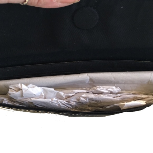 Black purse - Picture 4 of 4