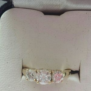 Mossanite 3 stone 14KY ring