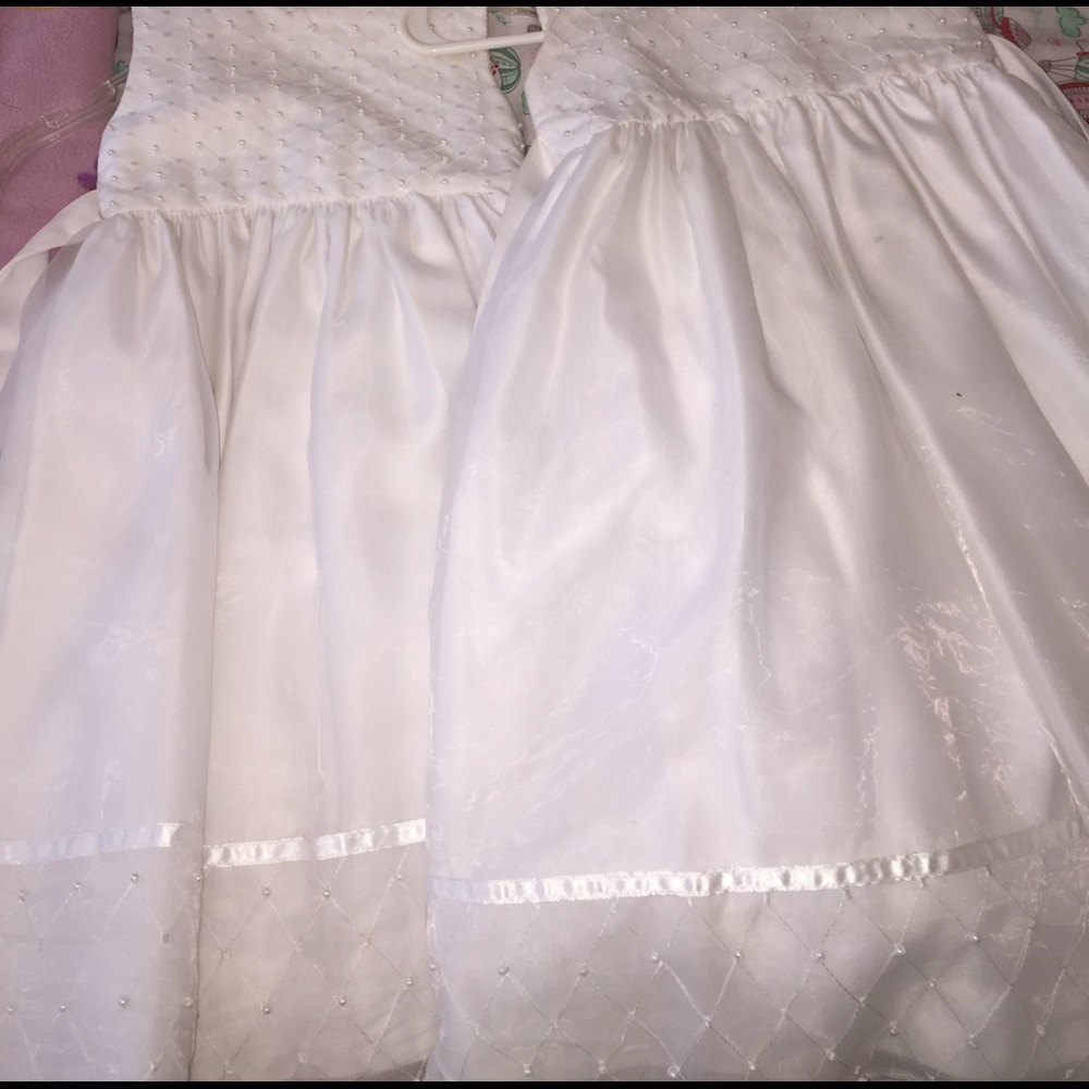 Formal dresses - Picture 2 of 4