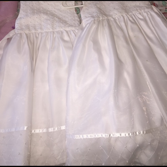 Formal dresses - Picture 2 of 4