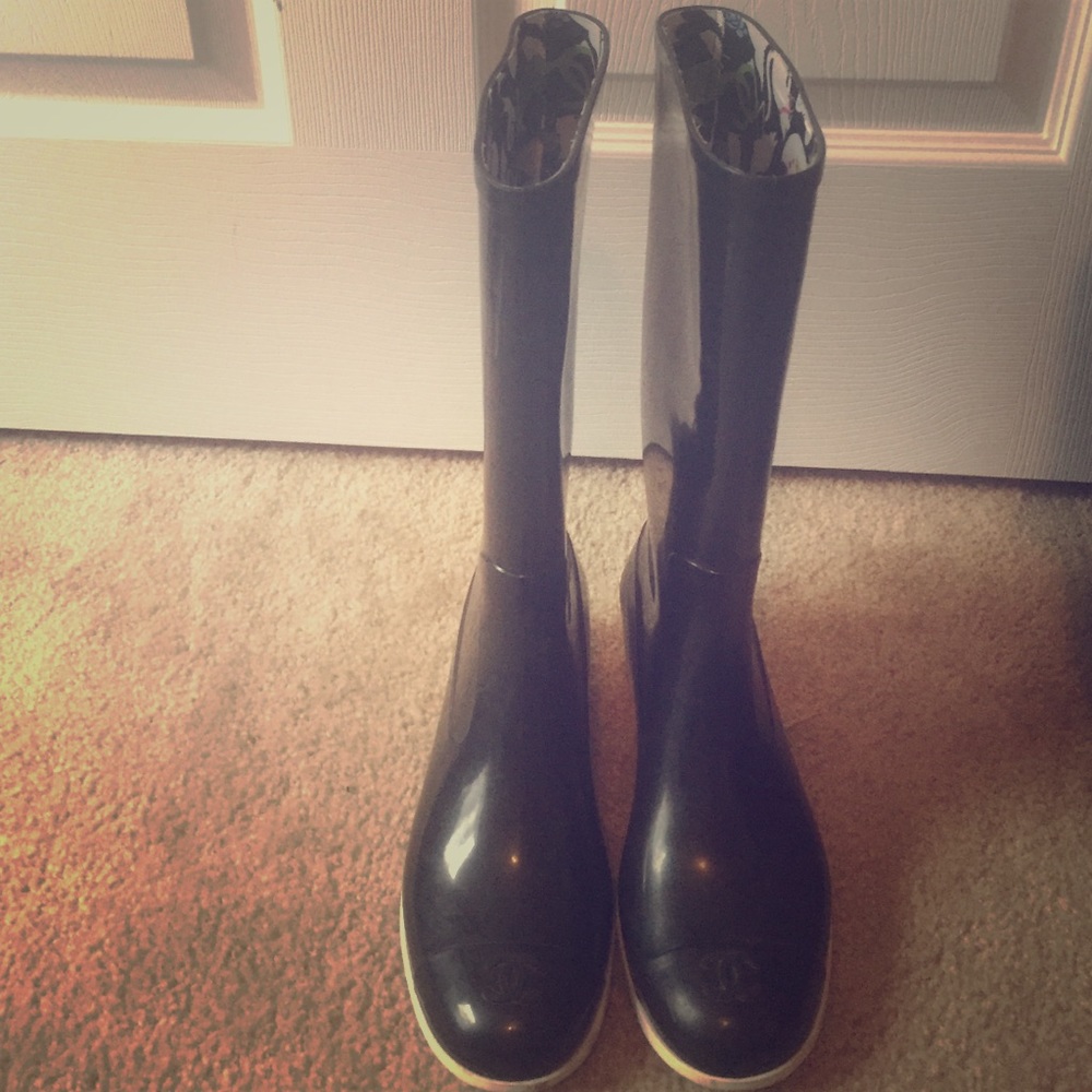 Chanel rain boots!