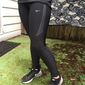 Nike Running Tights. Full length. Black. Dry fit.