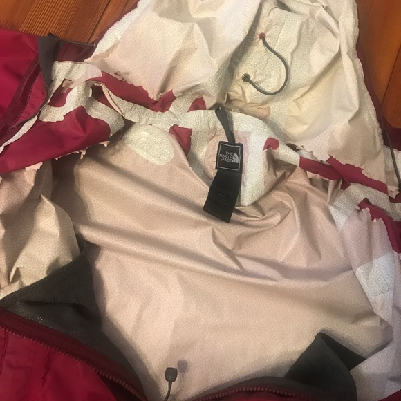 North Face rain jacket - Picture 4 of 4