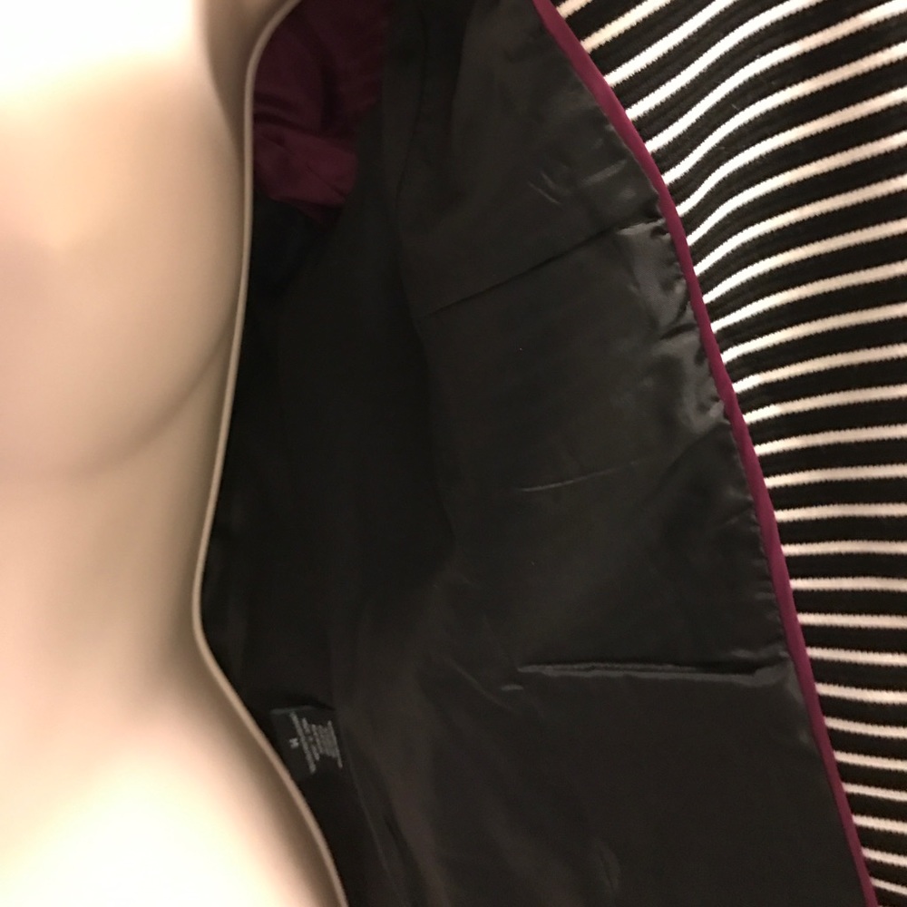 Blazer - Picture 4 of 4