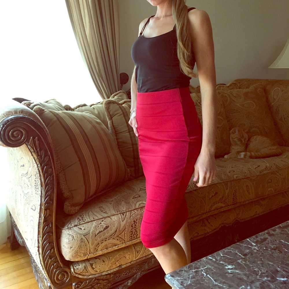 Olivia blue Small knee length skirt - Picture 2 of 5