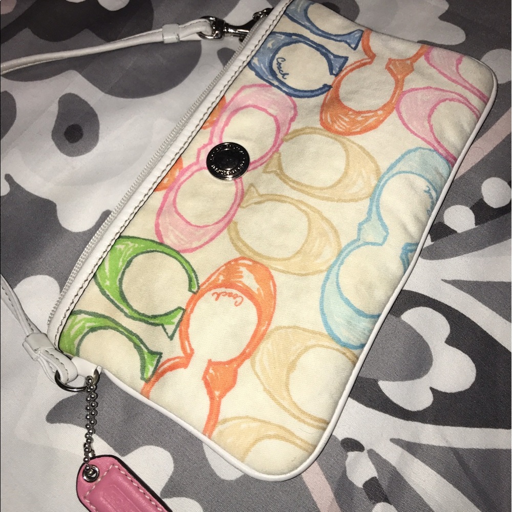 Authentic coach wristlet - Picture 5 of 5