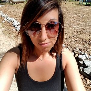 Meet your Posher, Erika