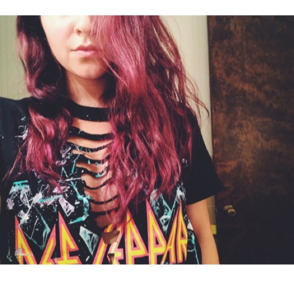 Cut out graphic tee - Picture 4 of 4