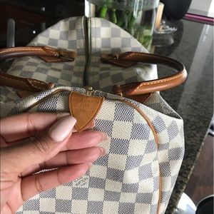 Louis Vuitton speedy 30