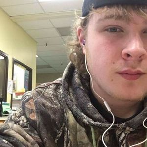 Meet your Posher, Tomas