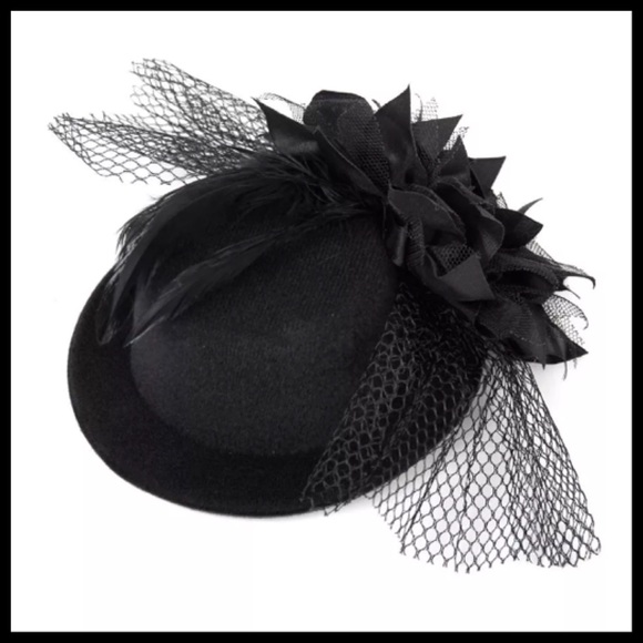 Mini Top Hat Fascinator - Picture 2 of 6