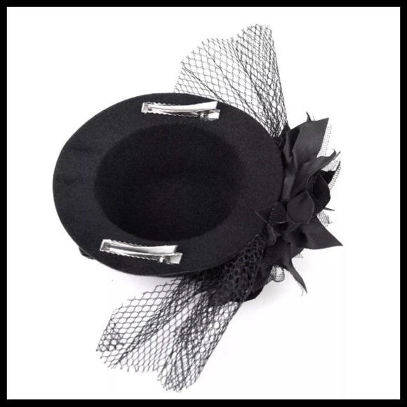 Mini Top Hat Fascinator - Picture 3 of 6