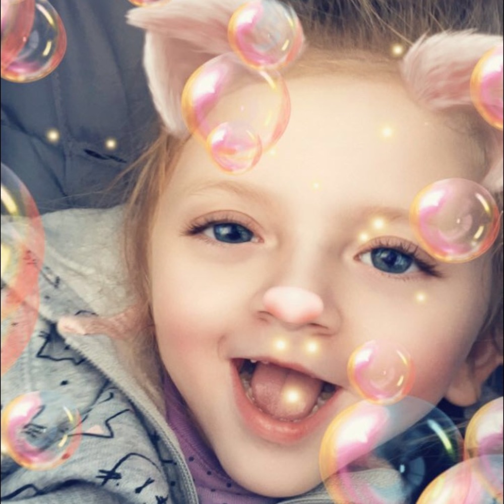 MEET YOUR POSHER 💁🏼, EMILY GRACE 😇