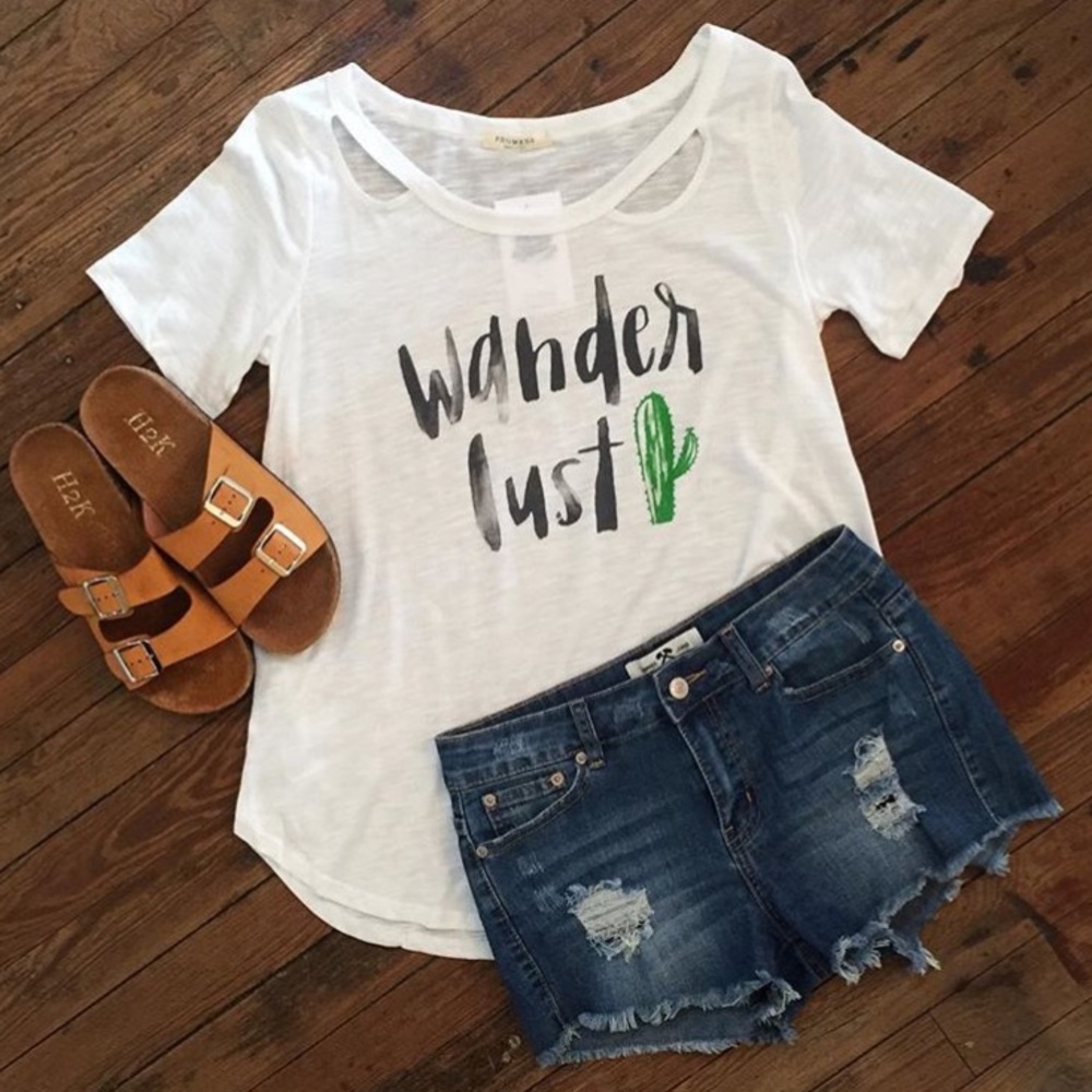 Wanderlust tee