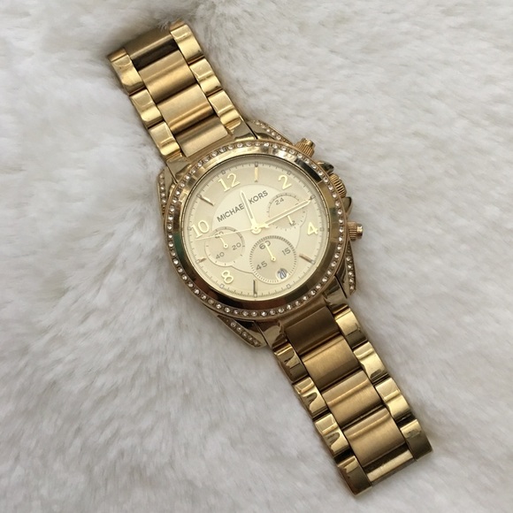 Michael Kors Blair MK-5166 Gold Tone Crystal Watch - Picture 2 of 5