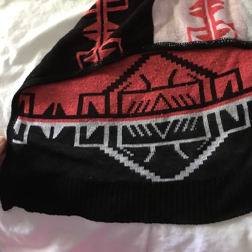 Aztec Pattern Cover Up - Picture 3 of 3