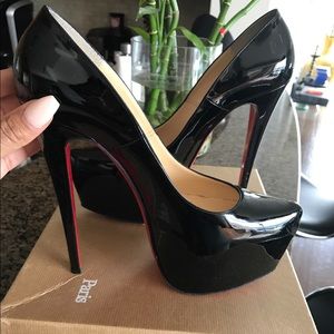 CHRISTIAN LOUBOUTIN DAFFODILS