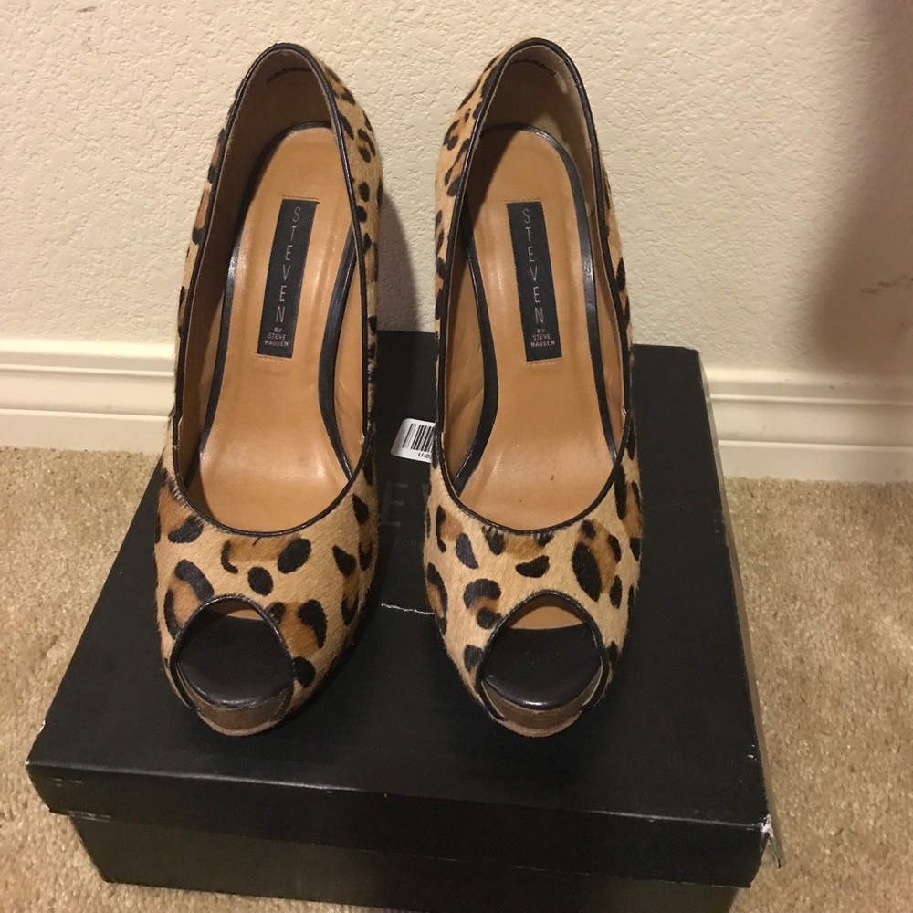 Steve Madden size 9 1/2 open toed heels
