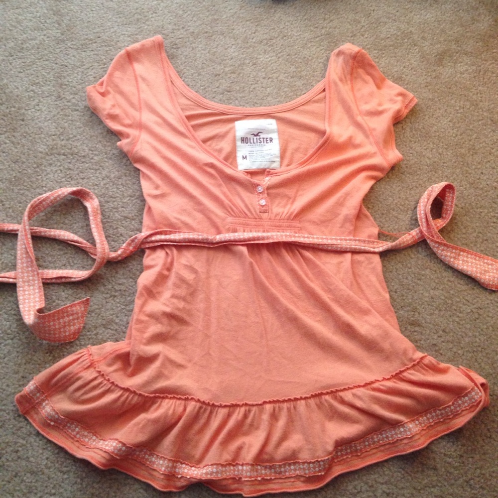 Trendy Hollister babydoll top