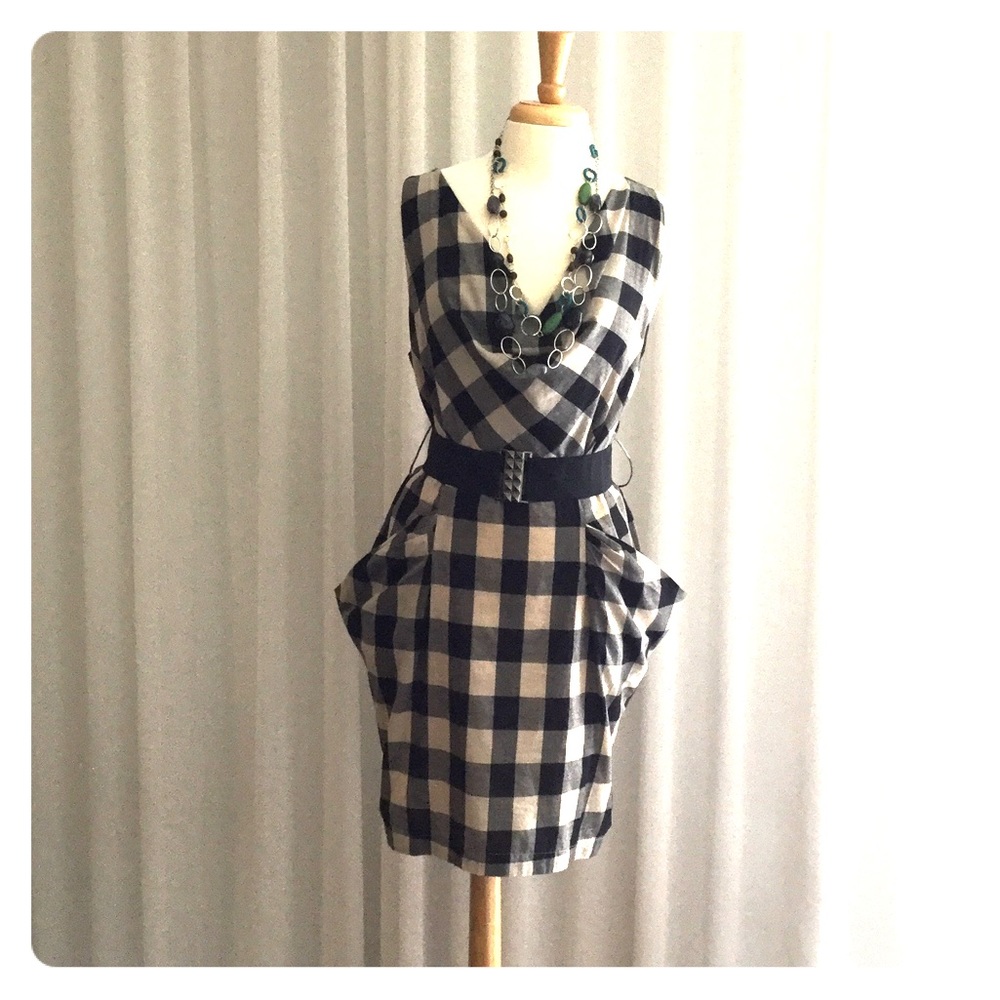 Sleeveless draped neck black/grey/cream dress