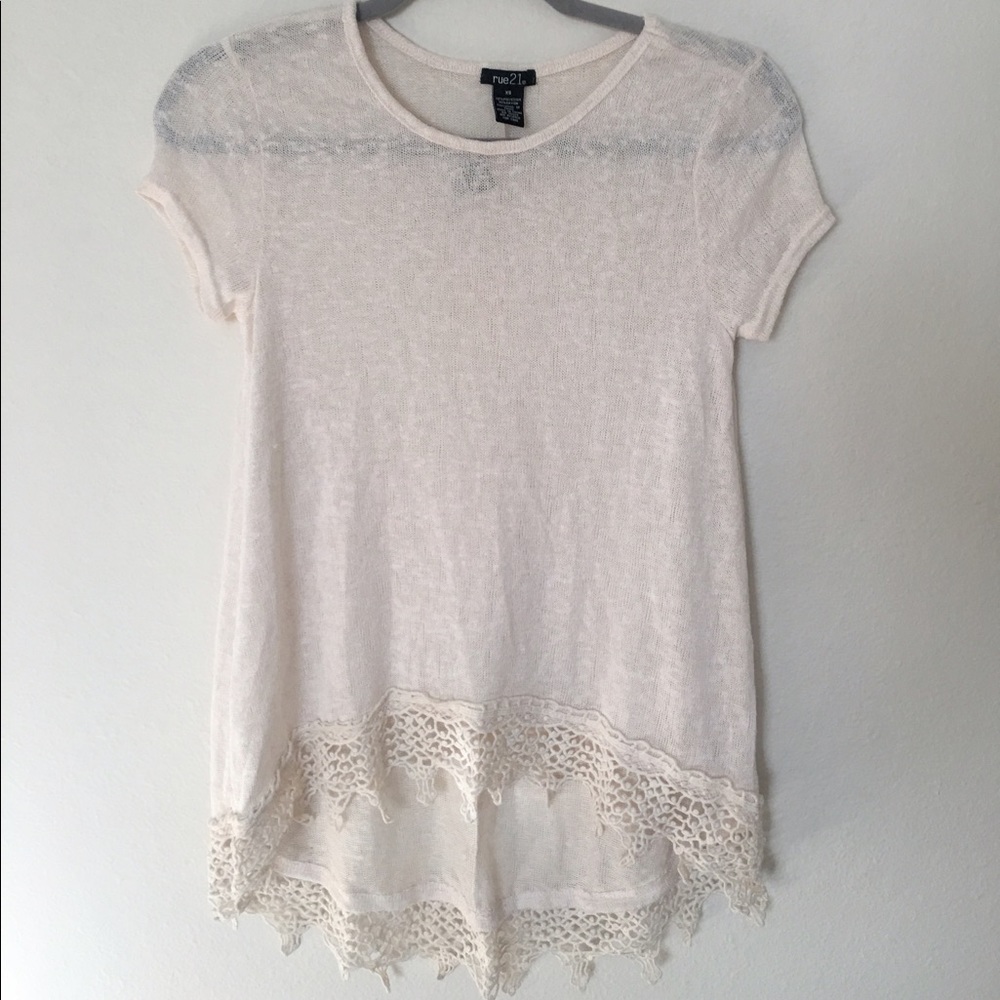 Rue 21 white top