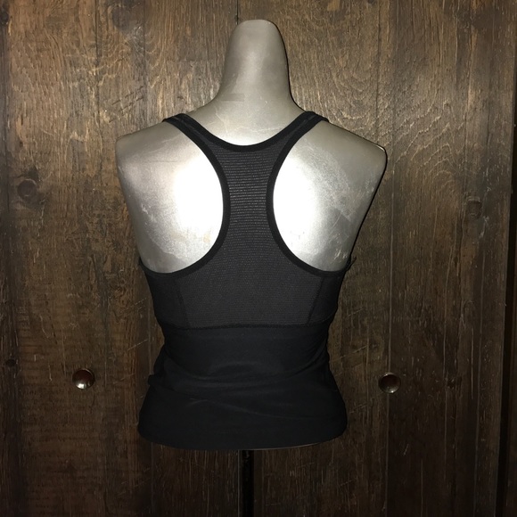 Nike sports top - Picture 3 of 4