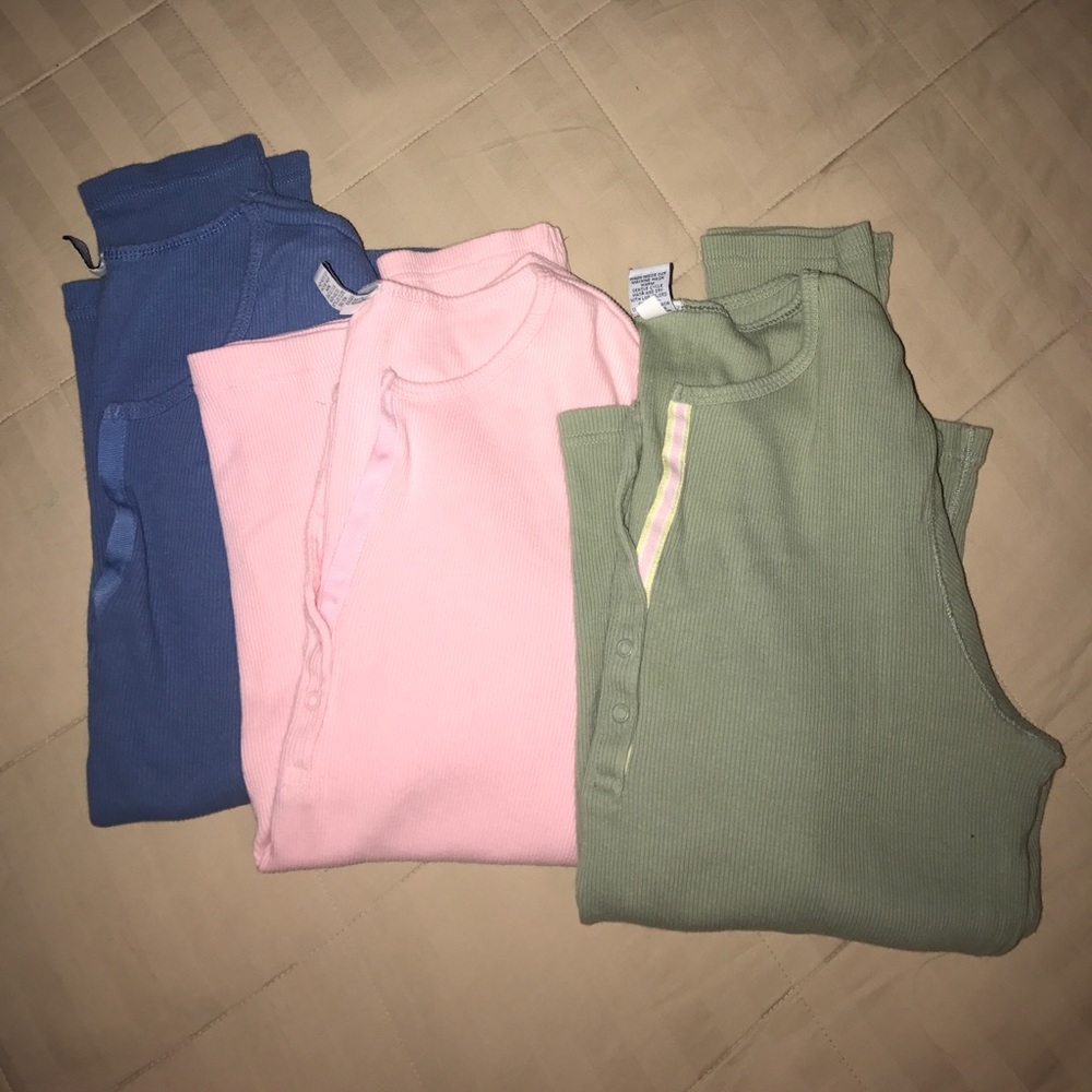 GAP ribbed tops