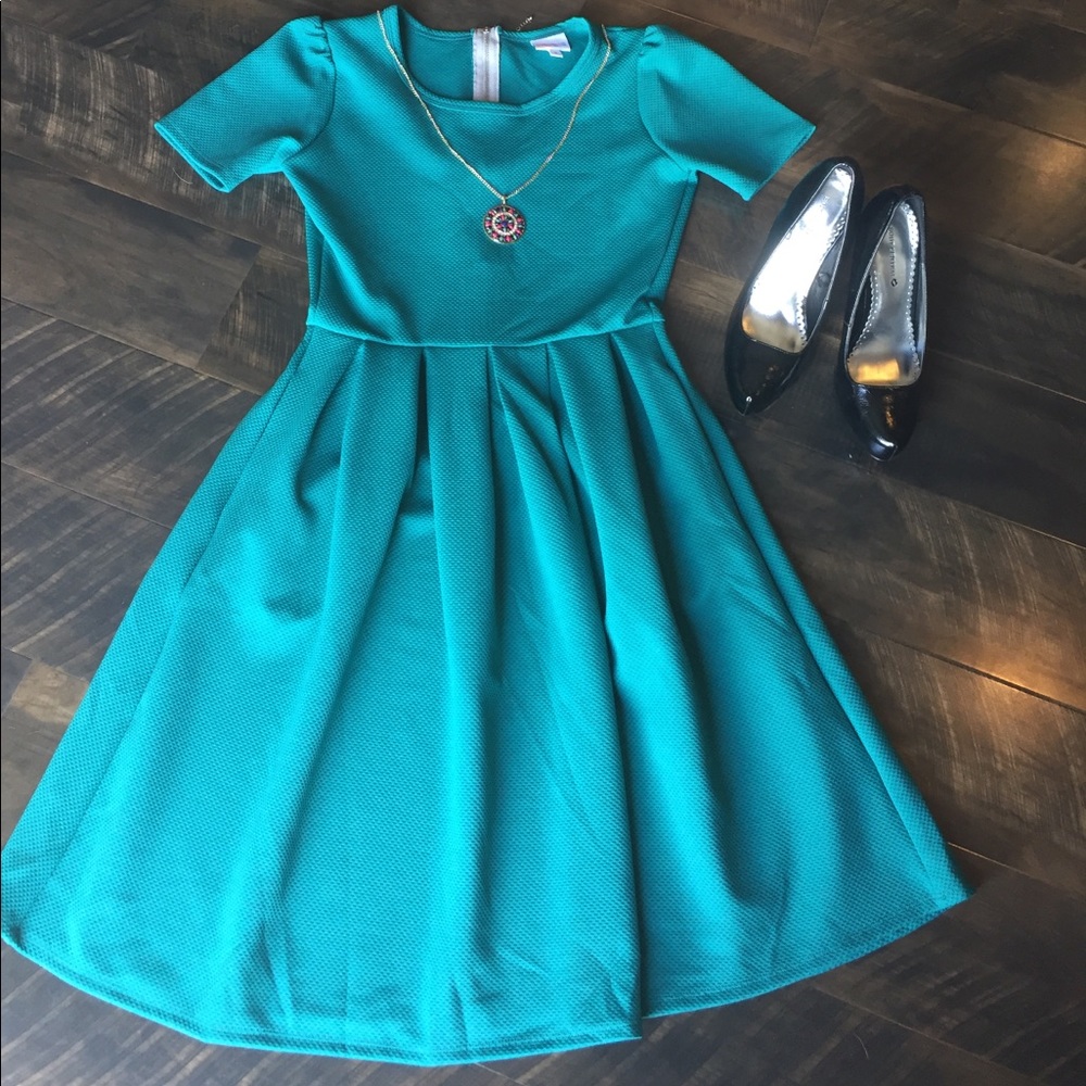 LuLaRoe Amelia small