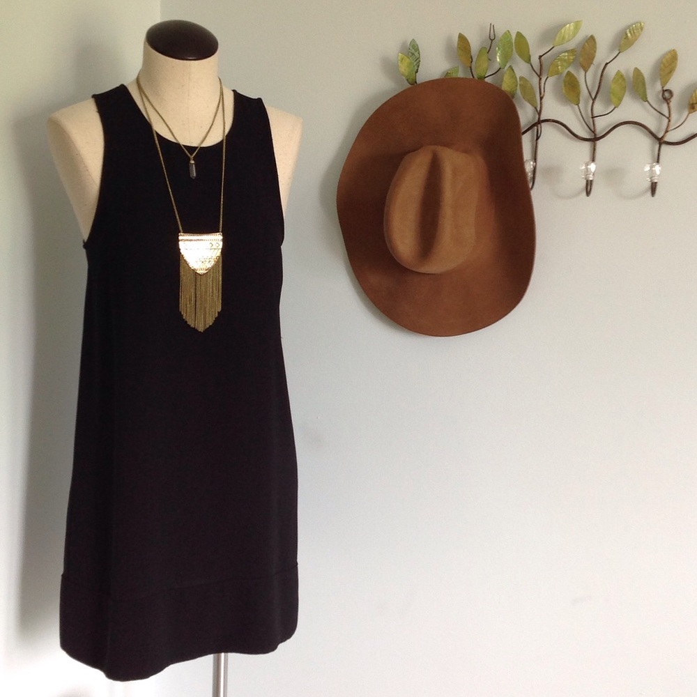 🌺Beautiful & Lightweight LBD!!