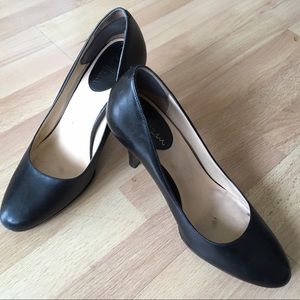 Cole Haan classic leather nike air blk pumps sz 7