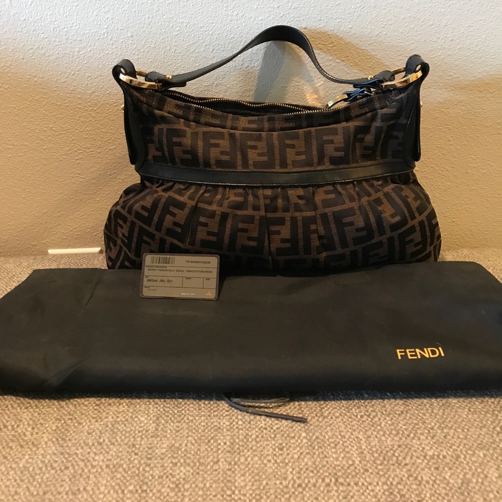 Fendi Borsa Passaspalla Zucch