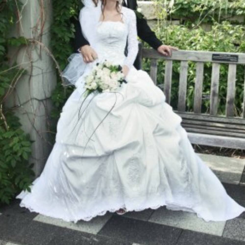 Wedding dress